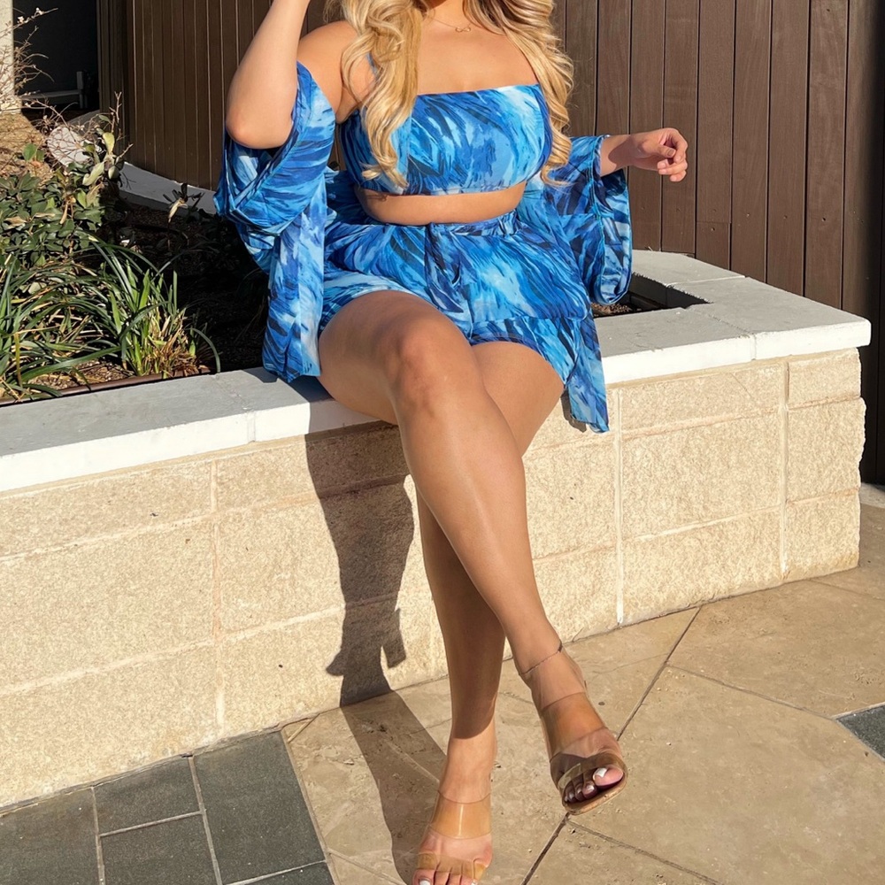 Short set - Picture 2 of 2